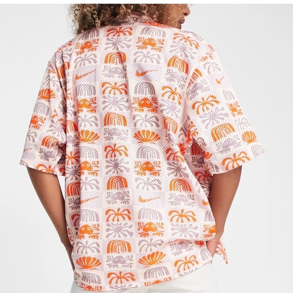 UNISEX Nike Spring Break Shirt Guava Ice/Doll Size M - Picture 5 of 14